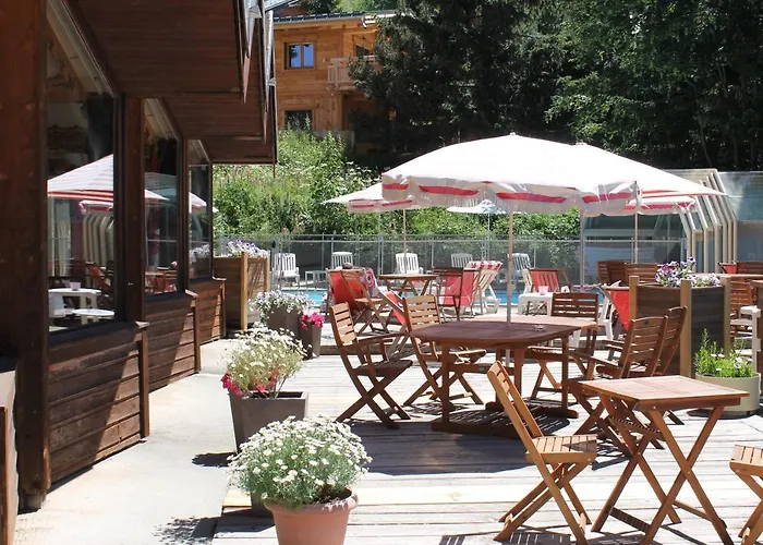 Hotell Adret 3*