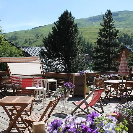 Hotel Adret
