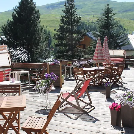 Hotel Adret