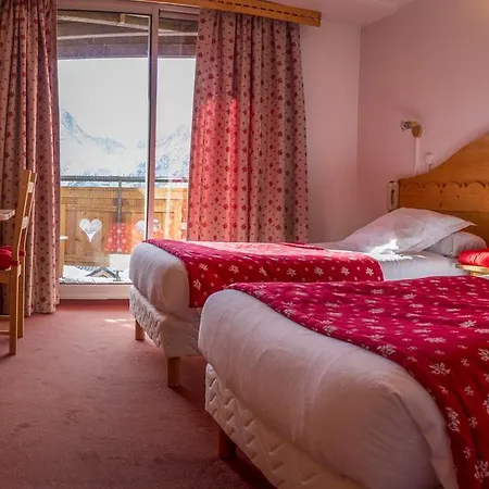 Hotel Adret 3*