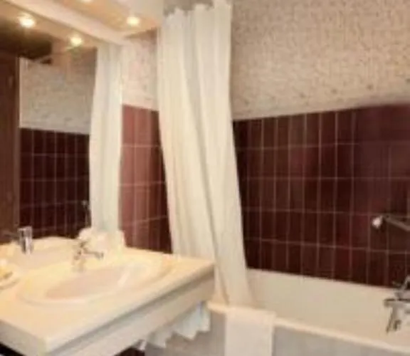 Adret Otel 3*
